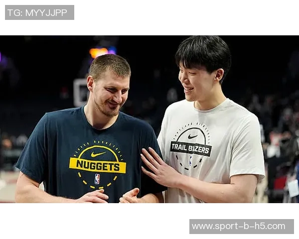 约基奇调侃杨瀚森对位表现不佳愿意签名鼓励他继续努力 约基奇调侃杨瀚森对位表现不佳愿意签名鼓励他继续努力