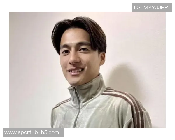 费耶诺德向奈梅亨中场佐野航大发起正式报价以替代昆腾廷伯