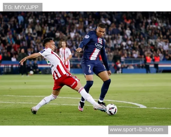 姆巴佩闪耀全场梅开二度展现超强实力四射门四次过人助攻三次关键传球